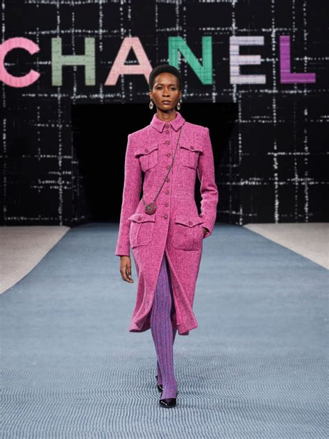 chanel fall-winter 2022/23 ready-to-wear|THE CHANEL FALL.